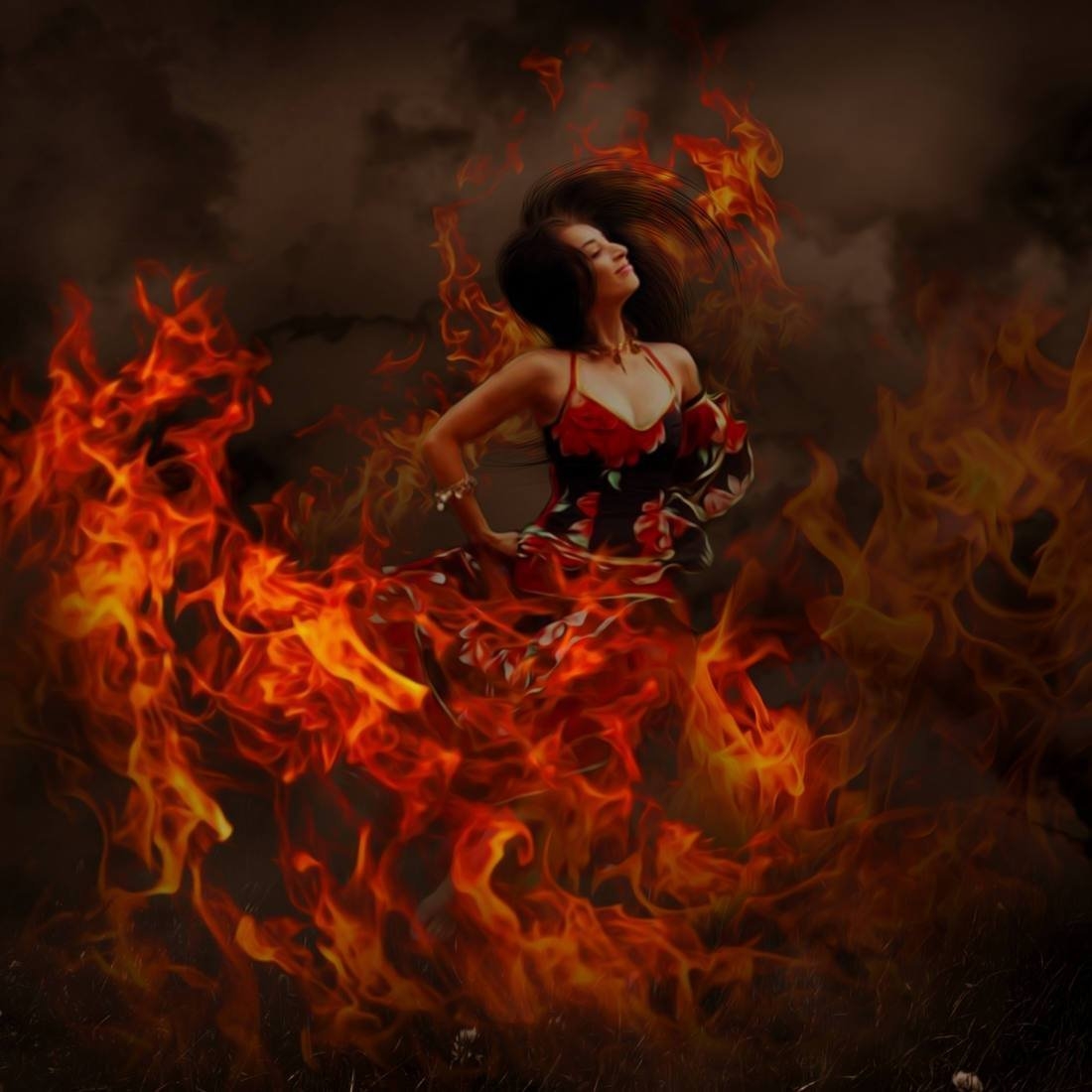 Пляши в огне. Женщина пламя. Девушка танцует в огне. Красивая девушка в огне.