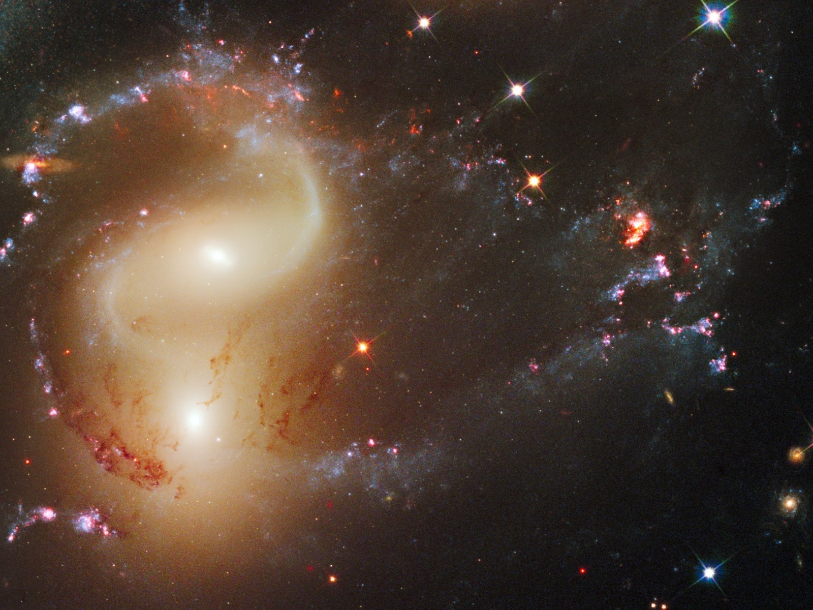 Гигантская звездная система. Квинтет Стефана. Спиральная Галактика NGC 1792. Галактика NGC 2207.